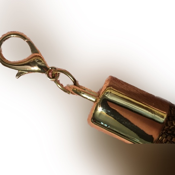 TASSEL GOLD TONE METAL CHAIN CHARMS KEY FOB UNBRANDED - Picture 2 of 9